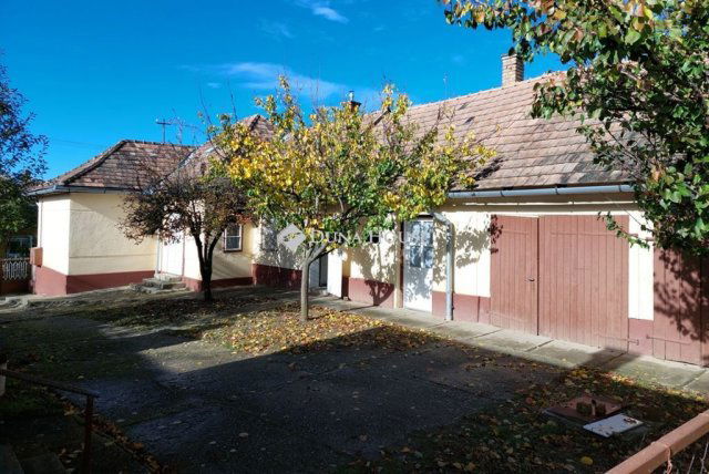 Eladó családi ház, Csombárdon 16.99 M Ft, 3 szobás