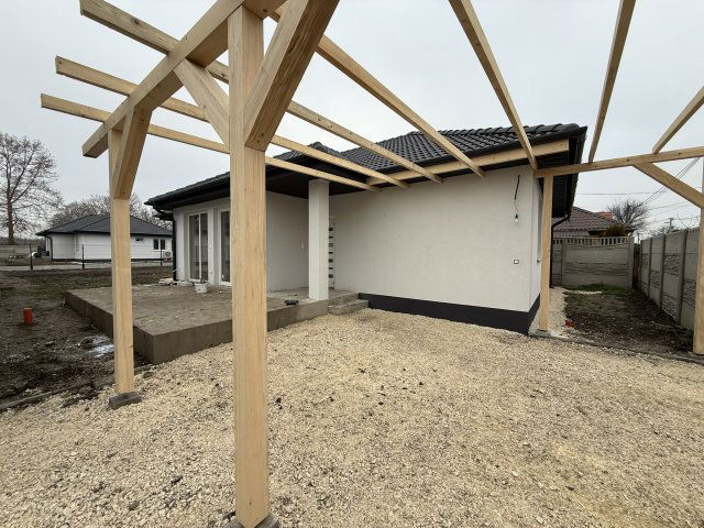 Eladó családi ház, Bicskén 98 M Ft, 4 szobás