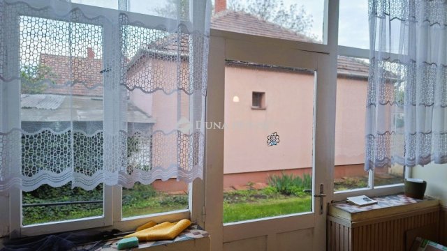 Eladó családi ház, Kónyon 32 M Ft, 3 szobás