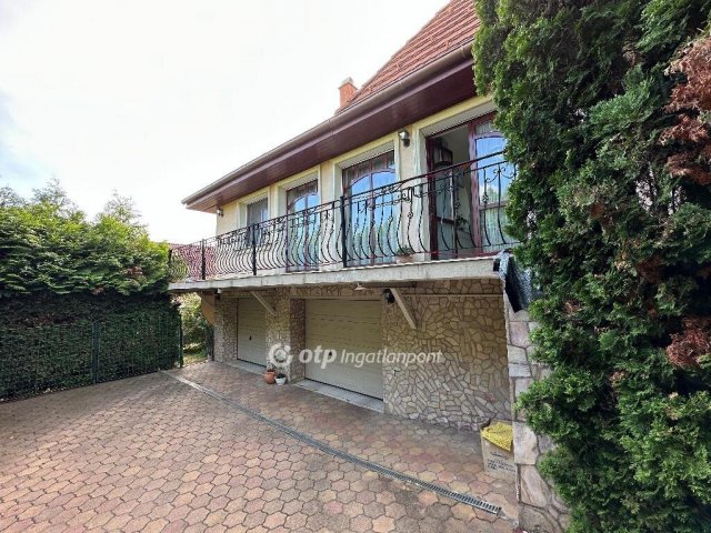 Eladó családi ház, Miskolcon 164.9 M Ft, 7 szobás