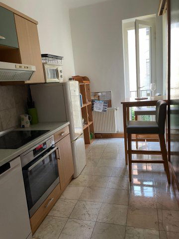 Kiadó téglalakás, albérlet, Pécsett, Szent Mór utcában