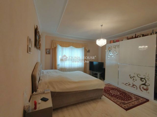 Eladó családi ház, Szombathelyen 130 M Ft, 4 szobás