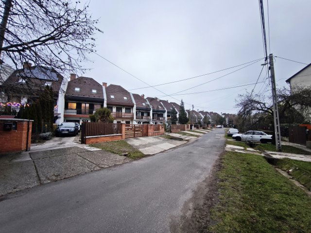 Eladó sorház, Kistarcsán, Vadrózsa utcában 96.8 M Ft, 5 szobás