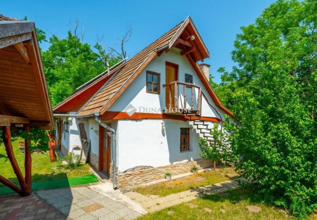 Eladó mezogazdasagi ingatlan, Pusztavacson 260 M Ft, 4 szobás