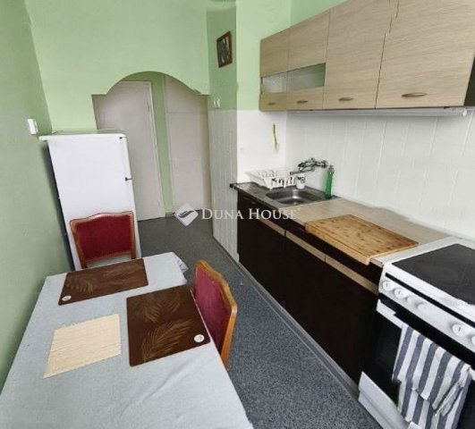 Eladó téglalakás, Nyergesújfaluban, Tó utcában 39.5 M Ft