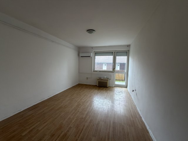 Eladó téglalakás, Lentiben 25 M Ft, 2 szobás