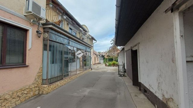 Eladó családi ház, Budapesten, XV. kerületben 154 M Ft, 6 szobás