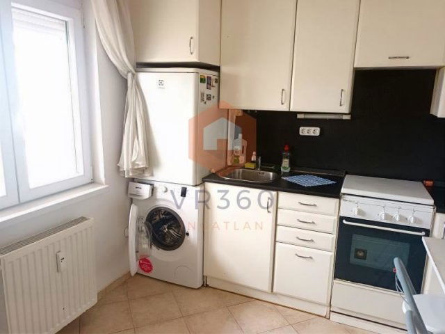 Eladó téglalakás, Pécsett, Vargha Damján utcában 43.9 M Ft