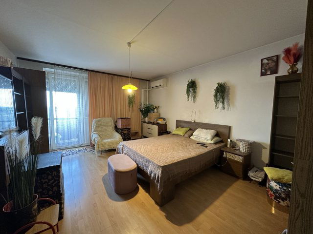 Eladó panellakás, Százhalombattán, Kodály Zoltán sétányon