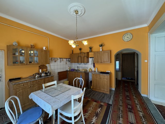 Eladó családi ház, Jászkarajenőn 21.9 M Ft, 4 szobás
