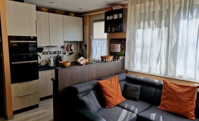 Eladó panellakás, Budapesten, III. kerületben 107.5 M Ft