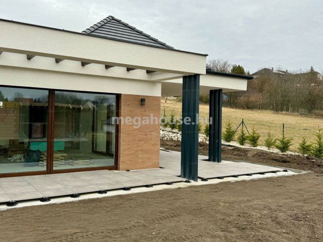 Eladó családi ház, Biatorbágyon 270 M Ft, 5+1 szobás