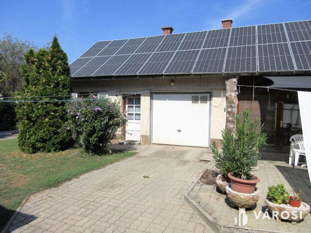 Eladó családi ház, Csongrádon 89 M Ft, 5+1 szobás