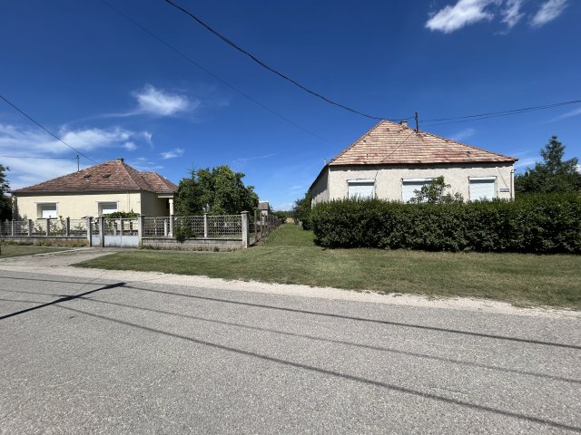 Eladó telek, Győrújbaráton 60 M Ft / költözzbe.hu