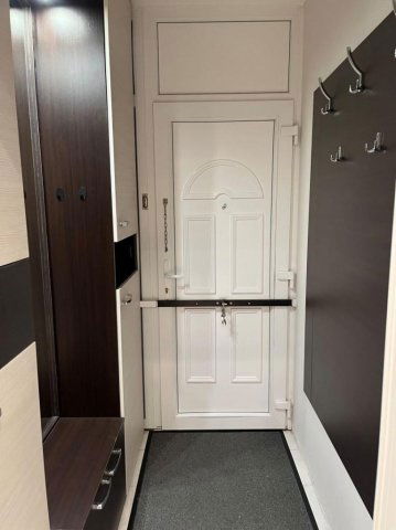 Eladó panellakás, Debrecenben 69.9 M Ft, 3 szobás