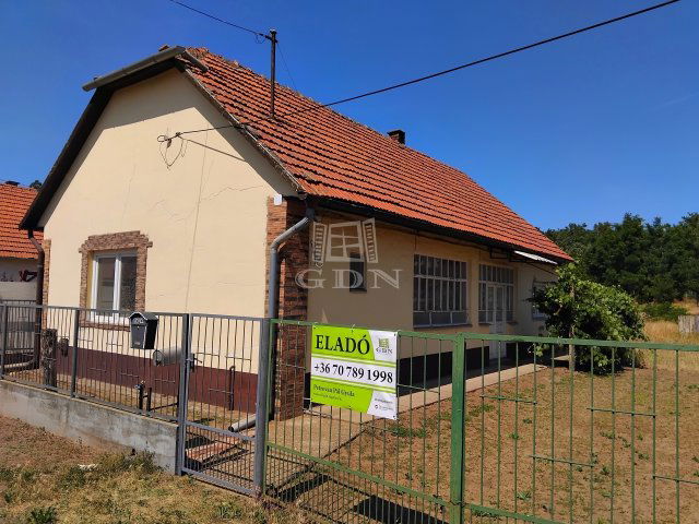 Eladó családi ház, Újfehértón 21.99 M Ft, 2 szobás