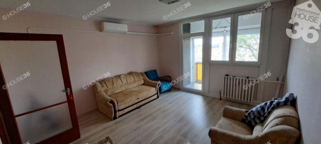 Eladó panellakás, Kiskunfélegyházán 35.5 M Ft, 3 szobás
