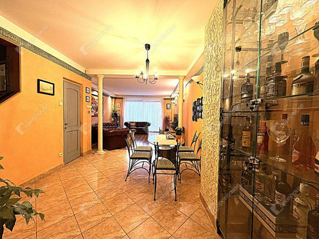 Eladó sorház, Debrecenben 130 M Ft, 4 szobás