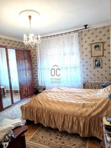 Eladó családi ház, Tatabányán 169 M Ft, 6 szobás