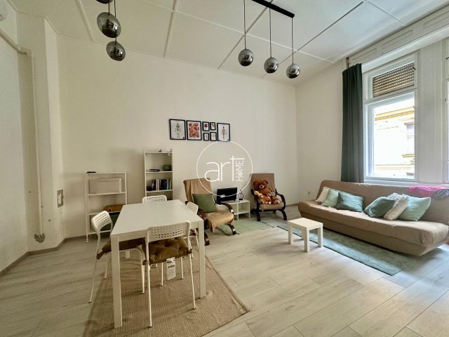 Kiadó téglalakás, albérlet, Szegeden, Dózsa utcában, 2 szobás