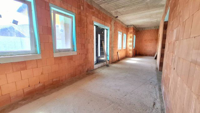 Eladó családi ház, Szigetszentmiklóson 375 M Ft, 5 szobás