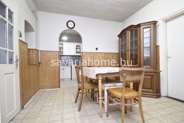 Eladó családi ház, Sitkén 21.9 M Ft, 2 szobás