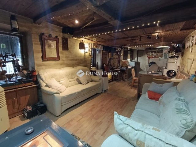 Eladó családi ház, Mohácson 17.9 M Ft, 2 szobás