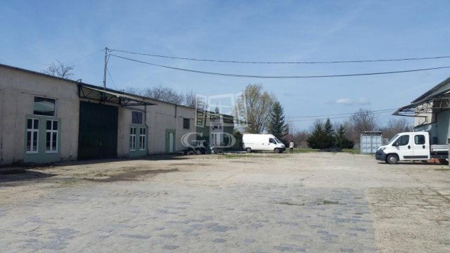Kiadó ipari ingatlan, Székesfehérvárott 200 E Ft / hó