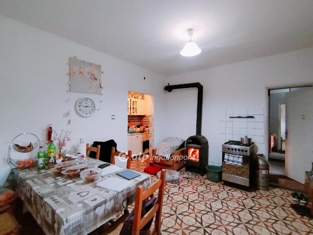 Eladó családi ház, Iszkázon 29.5 M Ft, 4 szobás