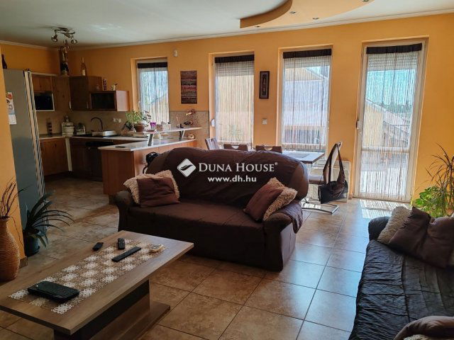 Eladó ikerház, Budapesten, XVII. kerületben 160 M Ft, 5 szobás