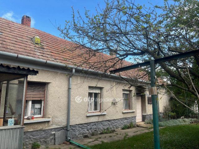 Eladó családi ház, Gyepükajánon 15 M Ft, 3 szobás