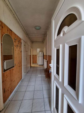 Eladó családi ház, Pápán 43.26 M Ft, 2+1 szobás