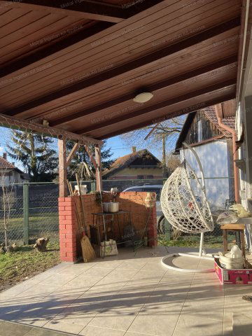 Eladó családi ház, Kőteleken 25 M Ft, 2 szobás