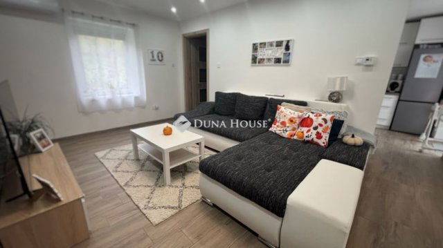 Eladó családi ház, Bakonybélben 85 M Ft, 4 szobás