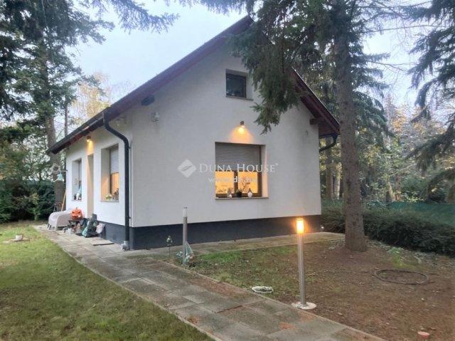 Eladó hotel, Sopronban 380 M Ft, 13 szobás / költözzbe.hu