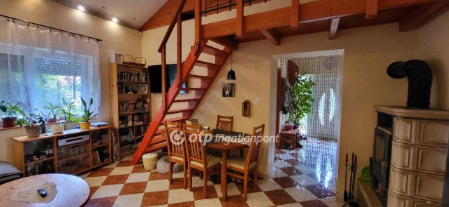 Eladó családi ház, Győrött 74.99 M Ft, 3 szobás