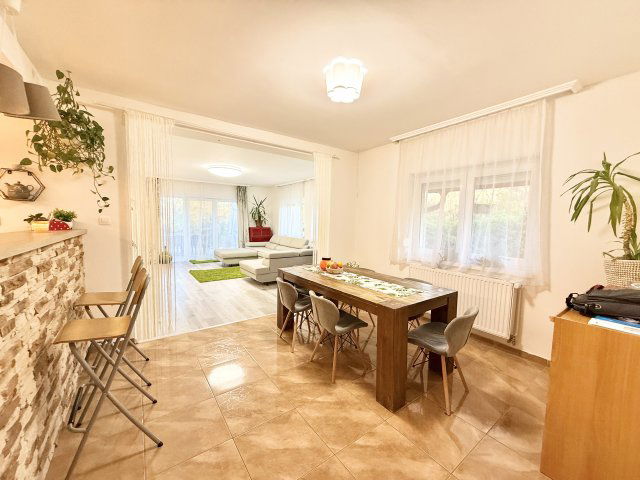 Eladó családi ház, Balatonkenesén 129 M Ft, 4 szobás