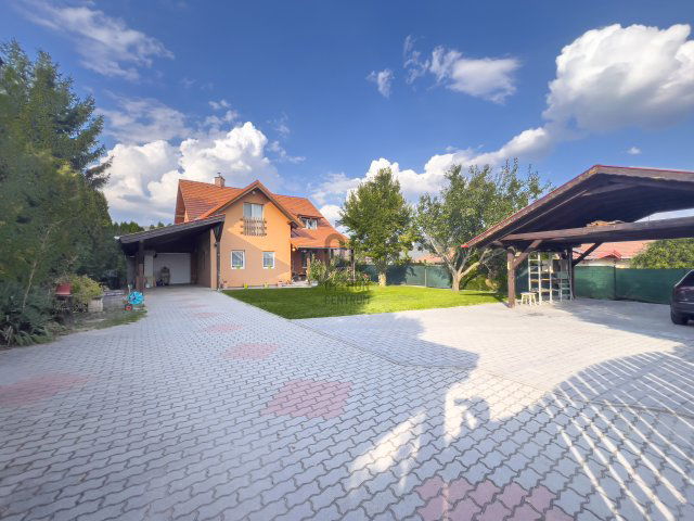 Eladó családi ház, Pátyon 179.9 M Ft, 6 szobás