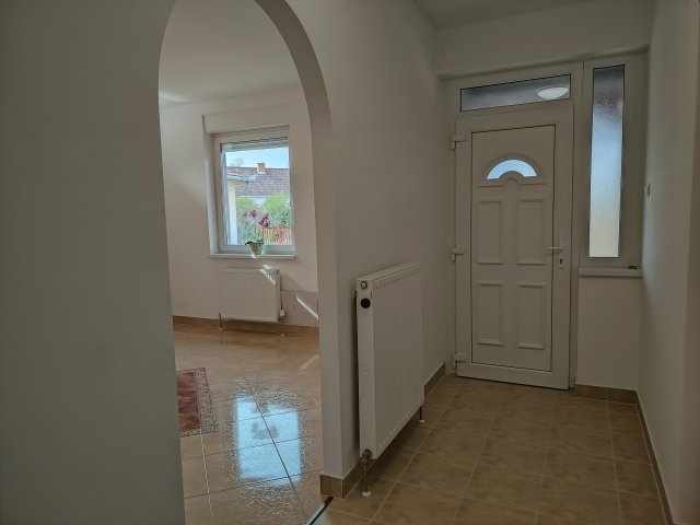 Eladó családi ház, Hevesen 57.5 M Ft, 3 szobás