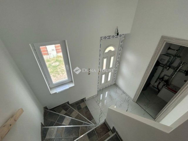 Eladó ikerház, Vasadon 76.9 M Ft, 5 szobás / költözzbe.hu