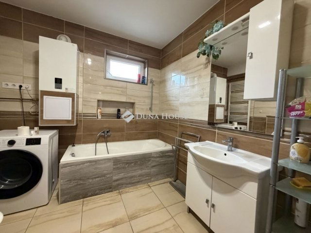 Eladó családi ház, Budapesten, XX. kerületben 239 M Ft