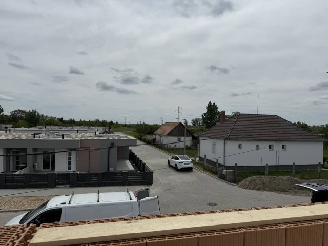 Eladó téglalakás, Hatvanban 58.85 M Ft, 3 szobás