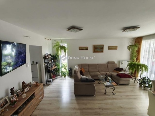 Eladó ikerház, Gödön 126 M Ft, 1 szobás / költözzbe.hu