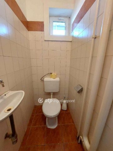 Eladó családi ház, Dunaharasztin 120 M Ft, 5 szobás