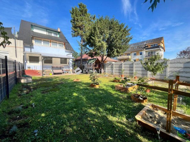 Eladó téglalakás, Budapesten, XIV. kerületben, Zsálya utcában