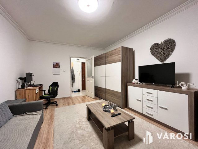 Eladó panellakás, Debrecenben 59.9 M Ft, 2 szobás