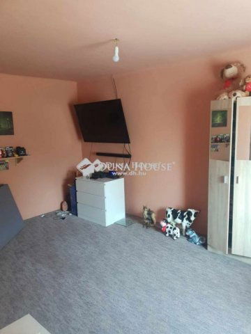 Eladó családi ház, Abonyban 23.9 M Ft, 2 szobás