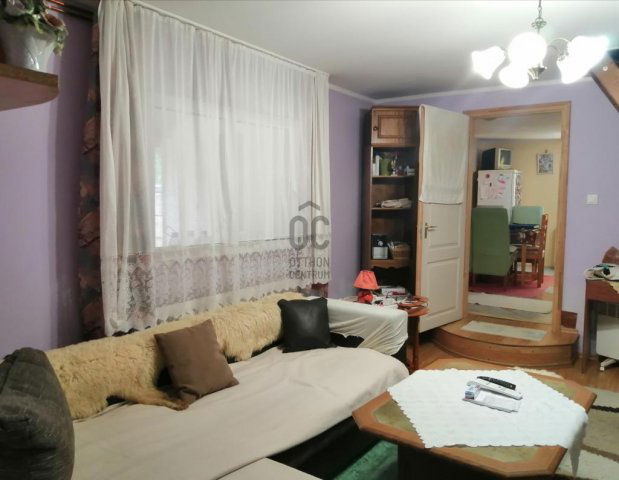 Eladó családi ház, Törtelen 17.9 M Ft, 2 szobás