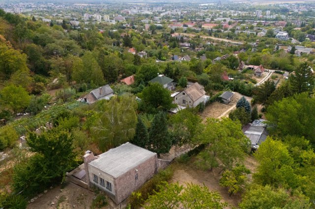Eladó családi ház, Tatabányán 36.9 M Ft, 1 szobás