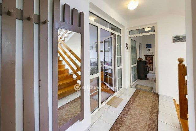 Eladó családi ház, Egerben 199 M Ft, 4+1 szobás